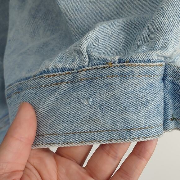 Mickey Disney Vintage Light Wash Jean Jacket Embroidered Y2K Size Medium - Picture 8 of 8